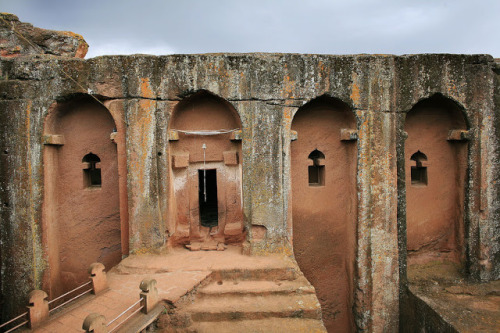 The Rock Hewn Churches of Ethiopia,One of the forgotten centers of Christianity, Ethiopia has an anc