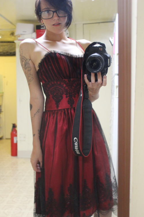 luciferslittlewhore:  I cannot believe how many notes this has, jesus