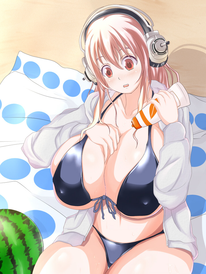stryke62:  request: super sonico for:emiletetrtreserve 