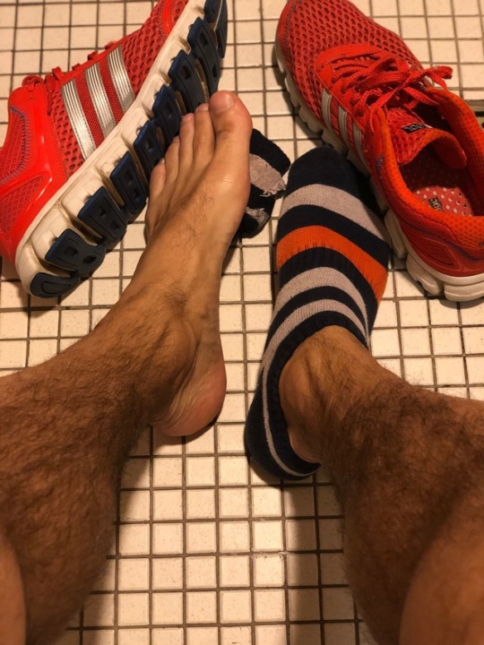 collegesocks22:  Gym feet and socks