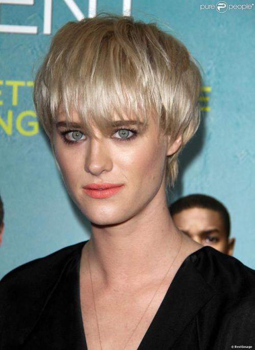 flyabovetheattic: Mackenzie Davis