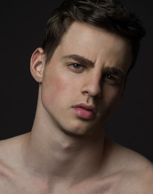 ladnkilt:  THE MALE PHILTRUM (Latin)…  THE