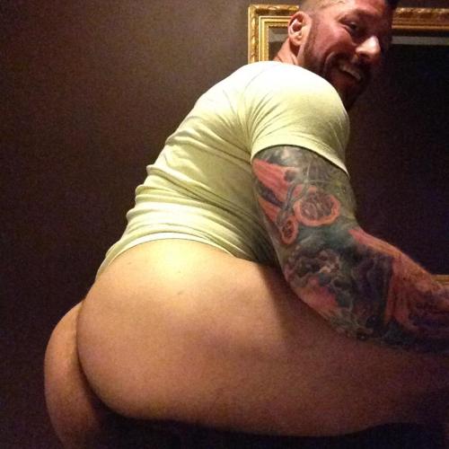 Wow he beautiful and packing