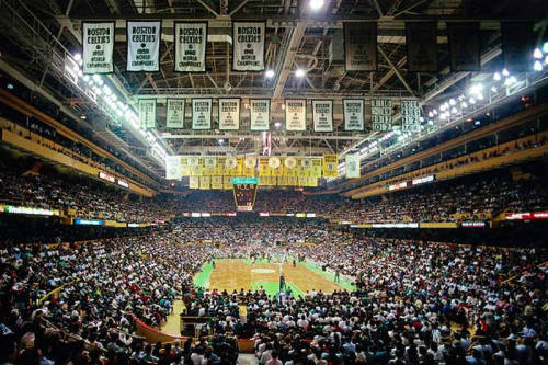 BACK IN THE DAY |4/21/95| The Boston Celtics play their final game in the Boston Garden, losing to the New York Knicks, 98-92.