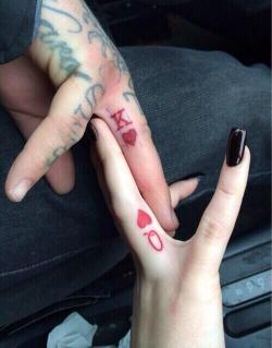 askin-alexandria:  realtionship goals.