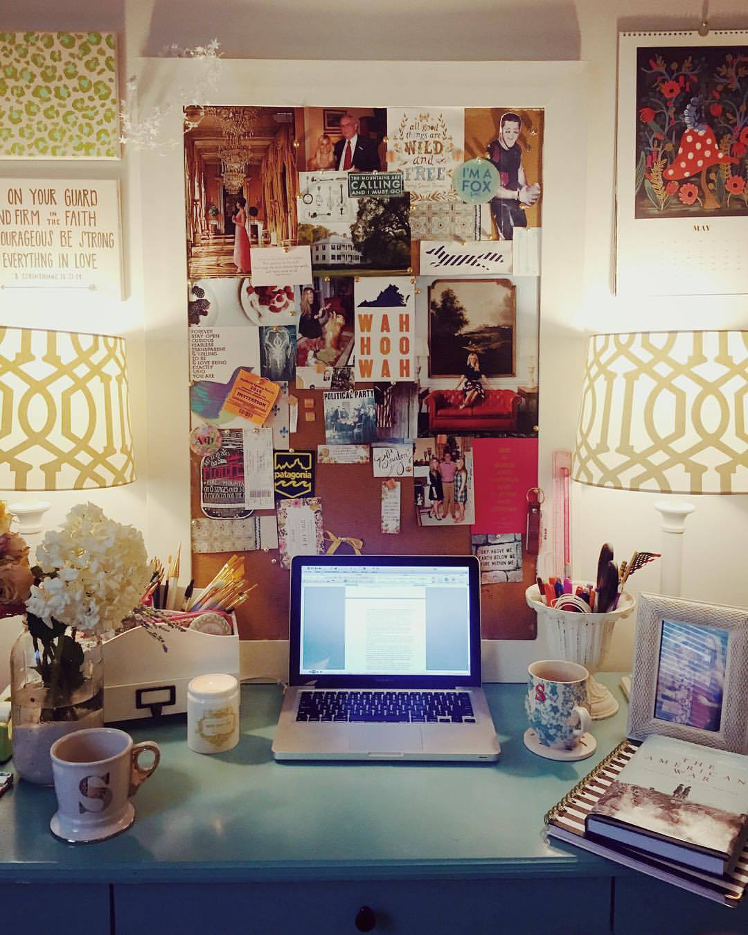 A happy desk makes for (slightly) happier finals... - southerly styled