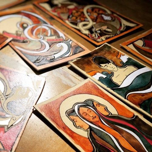 maggie-stiefvater: Finally back in the studio to work on some more cards for the Scorpio Sea tarot.