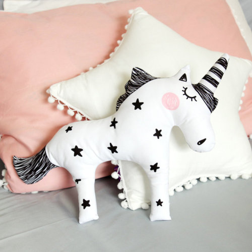 retokyo:Unicorn Soft Throw Pillow  