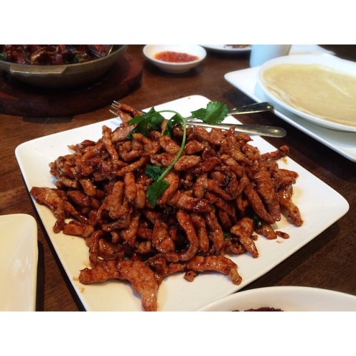 京醬肉絲加薄餅 | 聚 | Shredded Pork with Hoi Sin Sauce + Pancakes at Dinesty #京醬肉絲加薄餅 #京醬肉絲 #薄餅 #dinesty #聚 