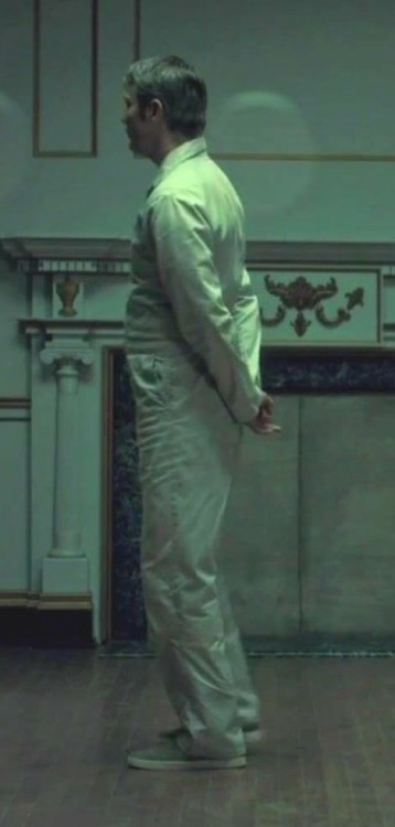 ter0rr:  sympathyforthecannibal:  I remember Mads was always talking about his jumpsuit and how it gave him a paunch and he’s like “I don’t have a paunch but it looks like I have a paunch! They keep tailoring it but the paunch comes back!” Brian