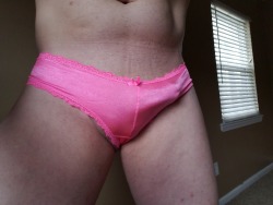 lingeriewearingguy:  Super soft pink satin pair of cheeky hipsters that belonged to a sexy little milf.  I bet she looked great in these.  Hmmm