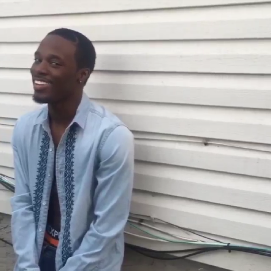 protectzitao: taylor: kanye’s album was the first one i bought on itunes :))) everyone: 