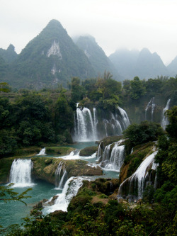 travelingcolors:  Detian Falls | China (by Jess Barnes) 