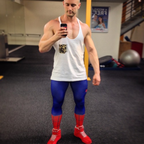 pnd1475: Instagram guy’s in leggings again