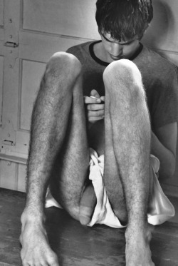 Peek-A-Boo! Love Those Hairy Legs :-)