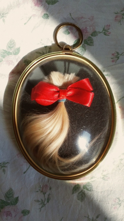 helio-sphan:My favourite thing I bought in antique shop. Hair of 13 and a half year old girl from 19