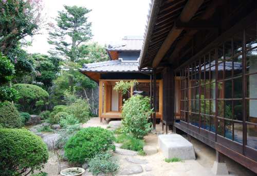 placesandpalaces: ‘House in Tanimannari’ by Akio Kamiya Architect and Associates, Okayam