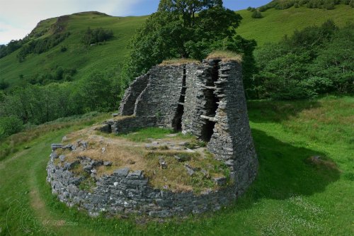 archaicwonder:The Glenelg Brochs: Dun Troddan and Dun Telve at Glenelg, ScotlandThese two 2,000 year