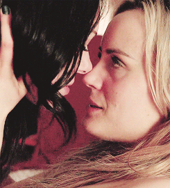 underthesunset91:  Alex + Smiling into kisses  (◡‿◡✿)  