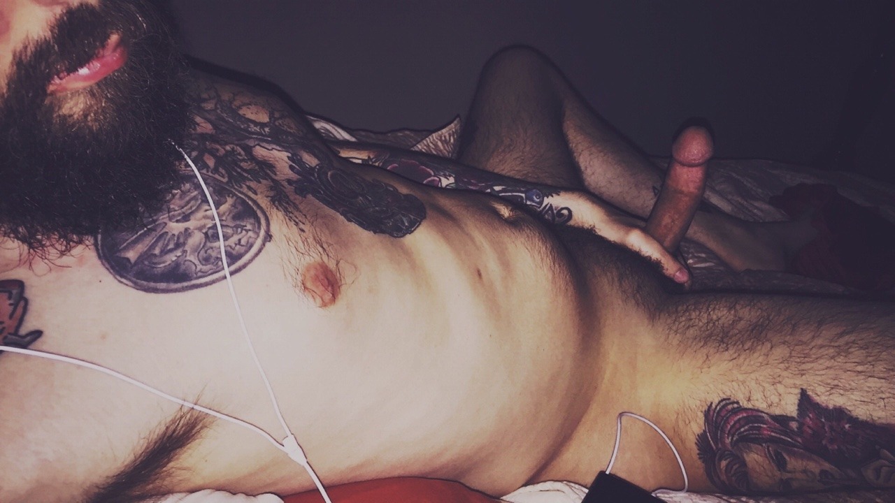 arandompornbl0g:  It’s one of those nights
