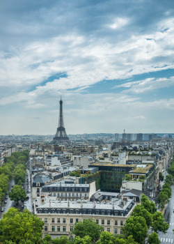 breathtakingdestinations:  Eiffel Tower - Paris - France (by Serge)   @empoweredinnocence