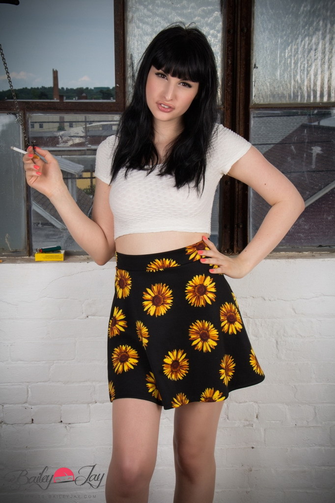 jayneluvsmoke:  So hot!! xx