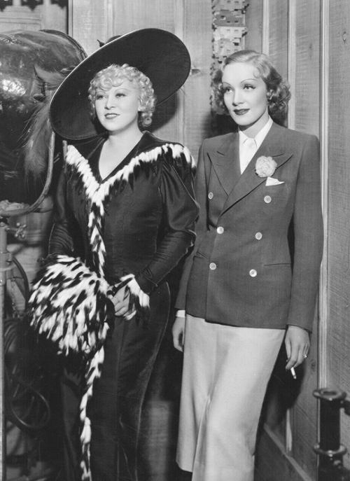 Marlene Dietrich visits Mae West on the set of Klondike Annie (1936)