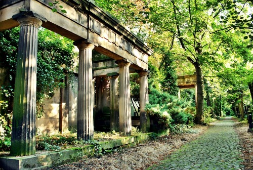 hellopoland:Old Jewish Cemetery in Wrocław by eisenbahner