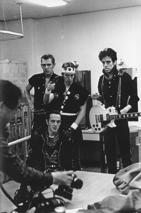 vaticanrust:  The Clash in Tokyo, Japan, 1982.  Photo by Sho Kikuchi.  