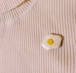 failed:Handmade egg brooch