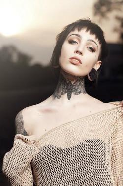 altmodelgirlcrush:  Luna Moth 