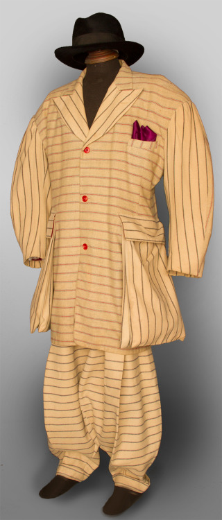 professorpski: Zoot Suit from Augusta Auctions: Men’s Fashion Or Costume?Zoot suits became pop