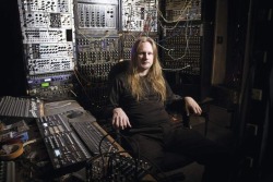 soundrooms:  Venetian Snares’ Modular Throne