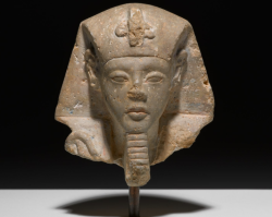tiny-librarian:  Head from a Shabti of Akhenaten.