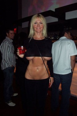 carelessinpublic:  Milf almost showing her