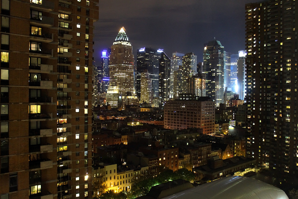 Snapped this from my room tonight. I&rsquo;ll be sleeping with the blinds open