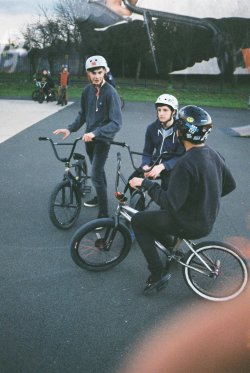  URBAN SKATE STREET  