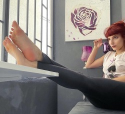 socksandfeet: