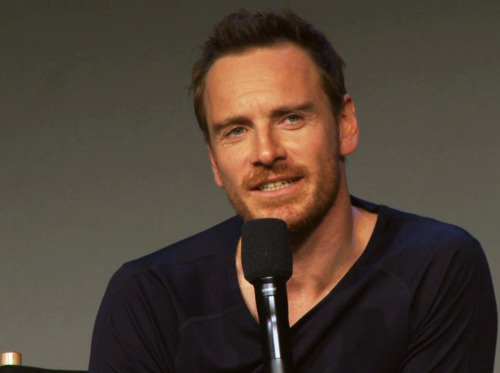 browngirlslovefassy:  Michael Fassbender At The AppleStore Soho’s ‘Meet The Actors’ Event 8.7.14 Here are some more screen caps I made & edited of Sassy Fass at this event. 