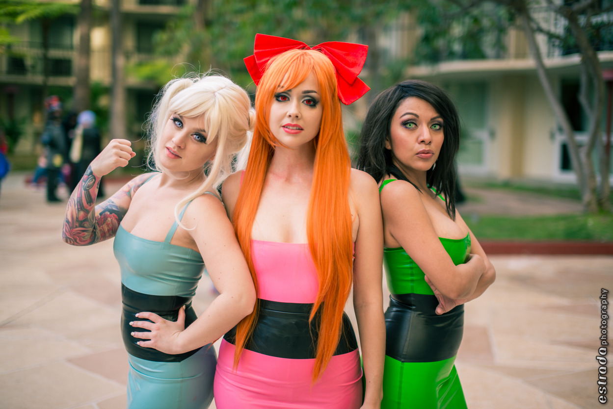 xnickyurinex:  The Powerpuff GirlsPhotographer: Estrada PhotographyCosplayers: Kelly