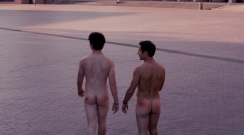 ngaging:  allmalecelebs:  Miles Teller and Skylar Astin  See More @ AllMaleCelebs - Index  👍😌