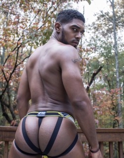 black-mens-skin: The archive:  http://black-mens-skin.tumblr.com/archive