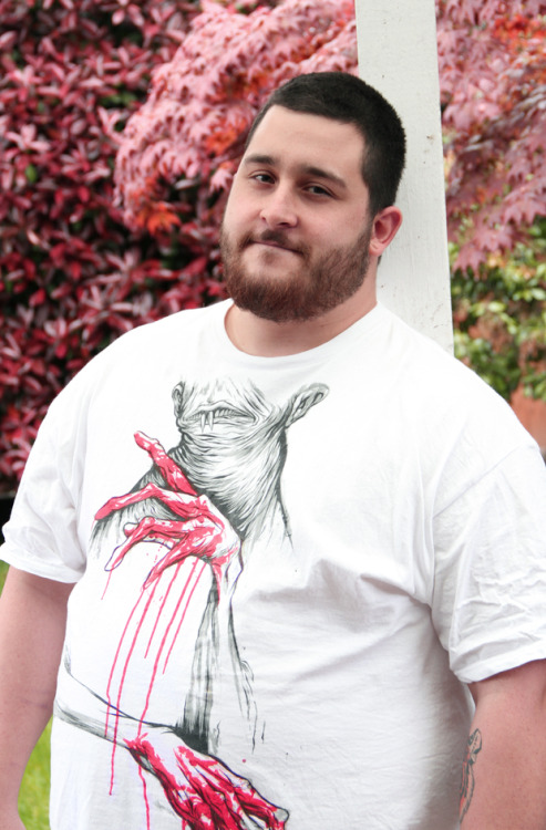 coachbear:  robbie-darko:  fuzzybearhug:  Aww handsome Ryan  Even more handsome in person.  Gotta love