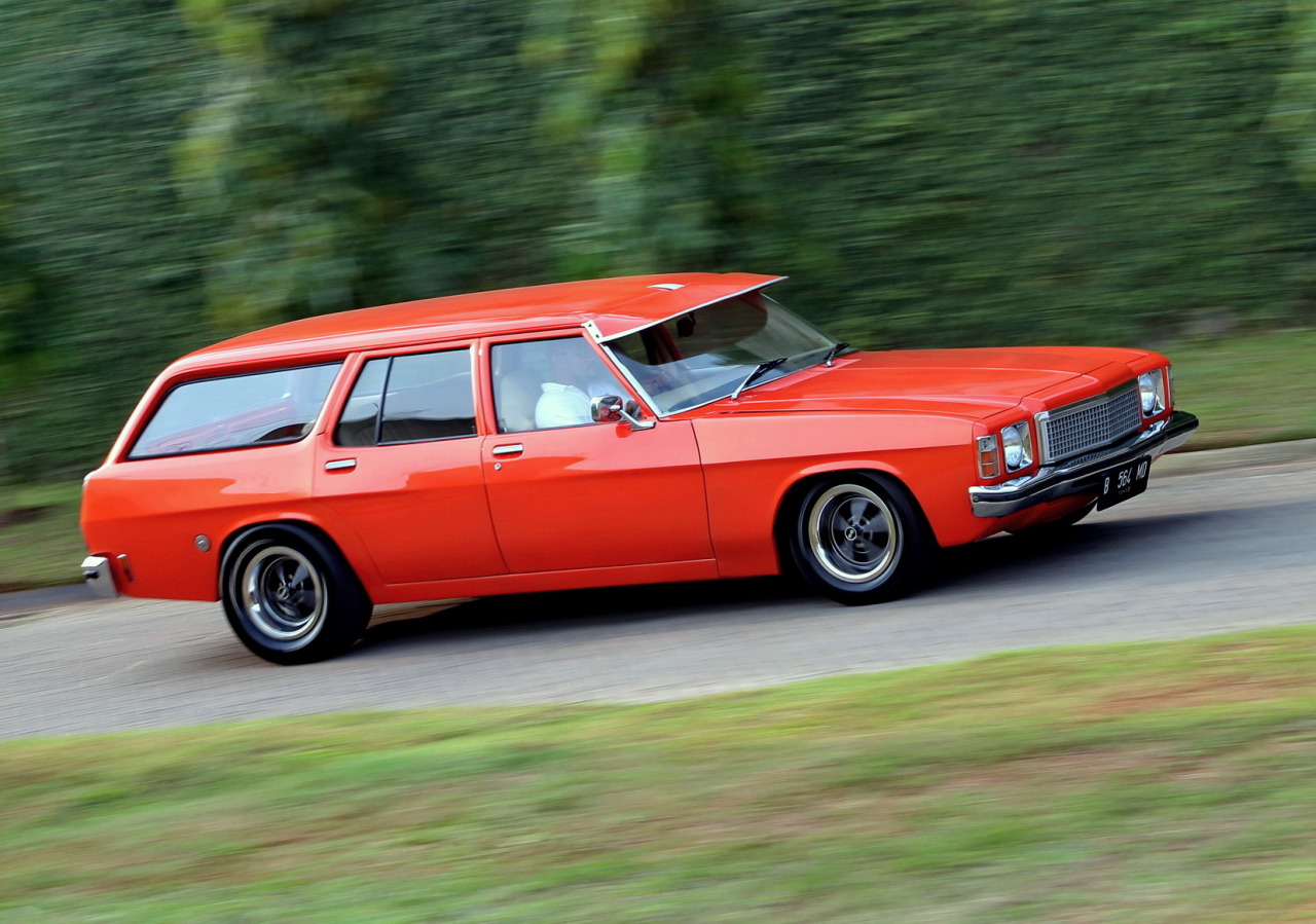 coffeeandspentbrass:  wagonation:  If the Duke Boys needed a wagon it would be