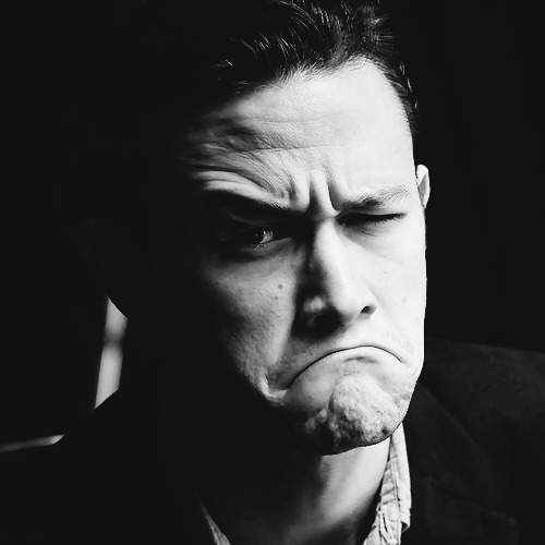 dailyjosephgordonlevitt:  “The most important thing, married or single, is that you can’t compare your life to overly simplified fantasy figures on TV, in movies, or in magazines. Every human being is unique. Every relationship is unique. If you’re