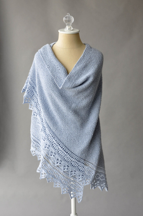 universalyarn: Free Pattern! The Soothing Shawl in Fibra Natura Papyrus cotton/silk features a calmi