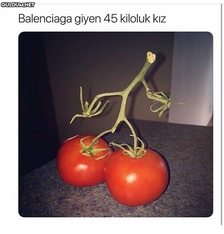 Bu kimm? Sjdjsjdjskaksks...