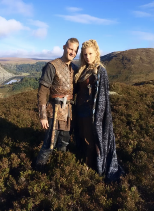 Alexander Ludwig & Katheryn Winnick are mother and son: Lagertha & Bjorn Ironside