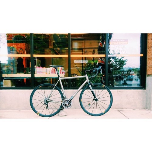 wookieapproved: Have a great weekend everyone. Here’s one last bit o #bikeporn for your Friday after