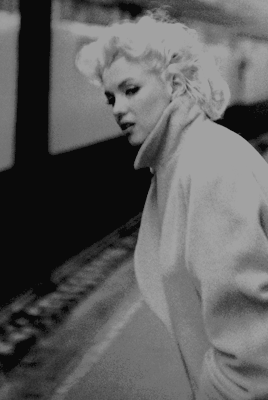 missmonroes:  Marilyn Monroe photographed by Ed Feingersh, NYC, 1955 